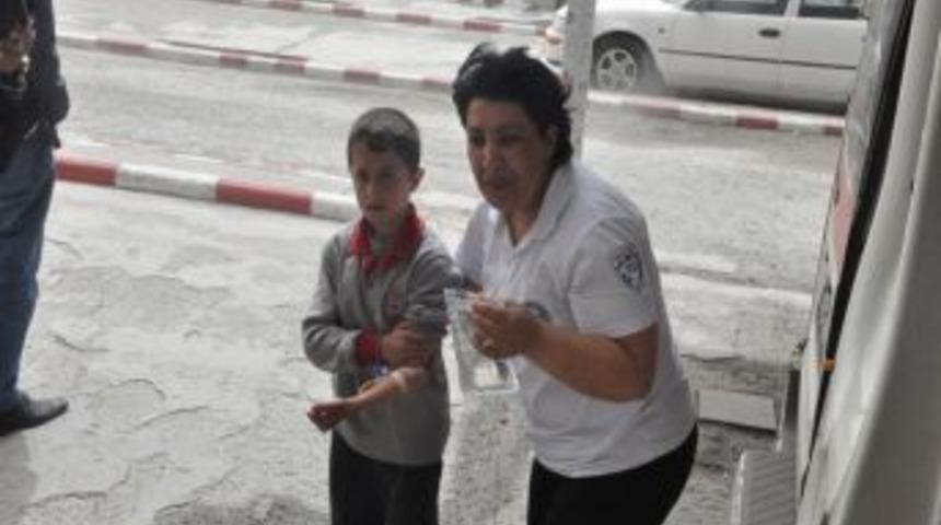 Bitlis'te &ouml;ğrencilerin s&uuml;tten zehirlendiği iddiası