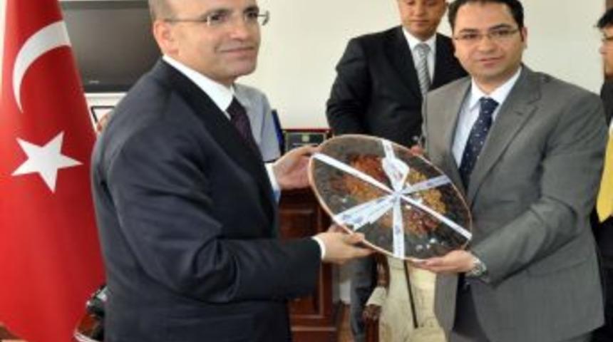 Maliye Bakanı Şimşek: Kamuda kemer sıkma gibi taslağımız yok