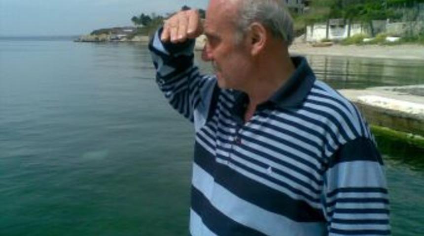 Arkadaşları i&ccedil;in denize atlayan gen&ccedil;ten haber alınamıyor