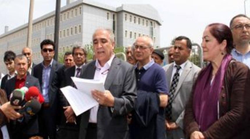 Mağdurlar, cezaevi vahşetinin belgelerini savcıya verdi