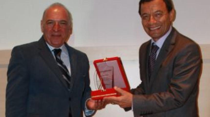 Mafyan: T&uuml;rk Sanat M&uuml;ziği icra edenlerin azalmasını acı &ccedil;ekerek izliyorum