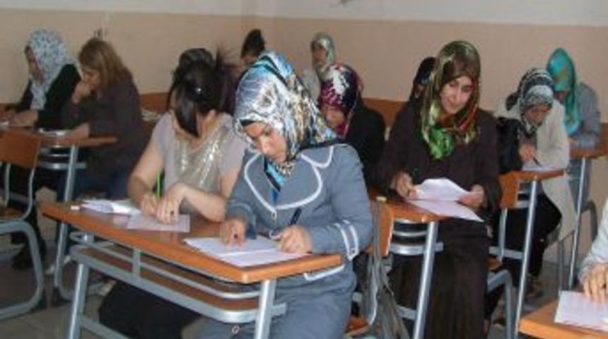 Peygamber sevgisinde yarıştılar