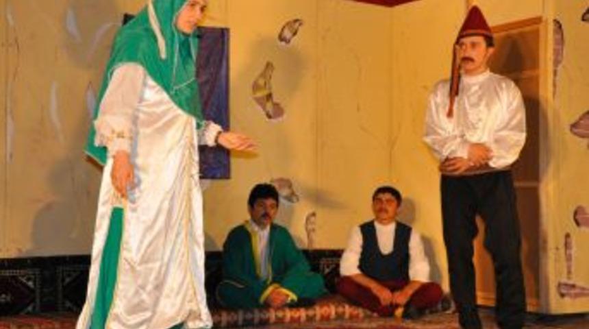 Amasya'da Yunus Emre'yi anma programı yoğun ilgi g&ouml;rd&uuml;