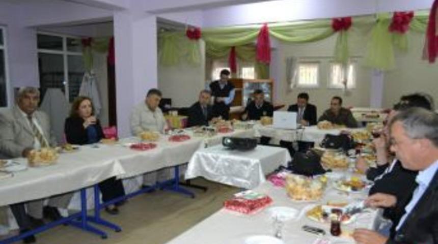 Kahvaltılı bilgilendirme toplantısı yaptı