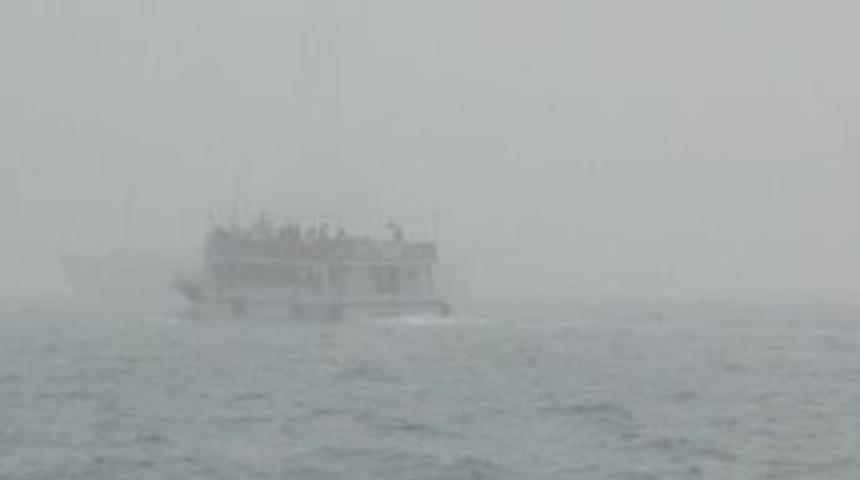 İstanbul Boğazı'nda sis etkili oluyor