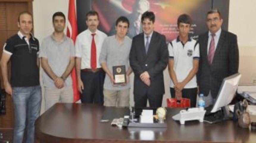 Silopi&rsquo;de satran&ccedil; turnuvasının &ouml;d&uuml;lleri verildi