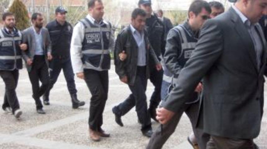 Erzurum polisi su&ccedil; &ouml;rg&uuml;t&uuml;n&uuml; &ccedil;&ouml;kertti