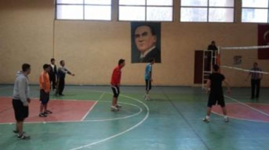 "Kurumlar Arası Voleybol Turnuvası"