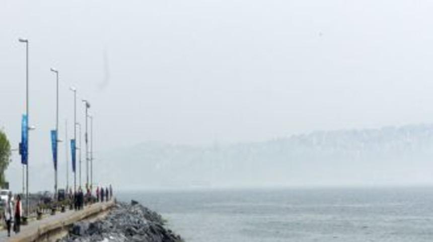 Sis, denizde g&ouml;r&uuml;ş mesafesini d&uuml;ş&uuml;rd&uuml;