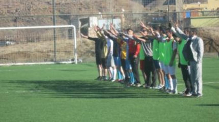 Sason&rsquo;da halı saha halk turnuvası d&uuml;zenleniyor