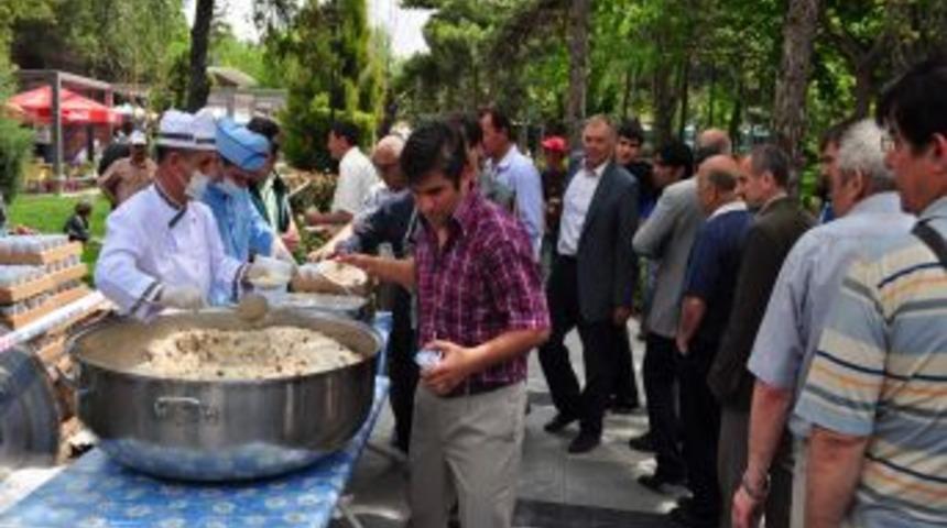 Eskişehir'de y&ouml;neticiler ve vatandaşlar 'Yunus Aşı'nda buluştu