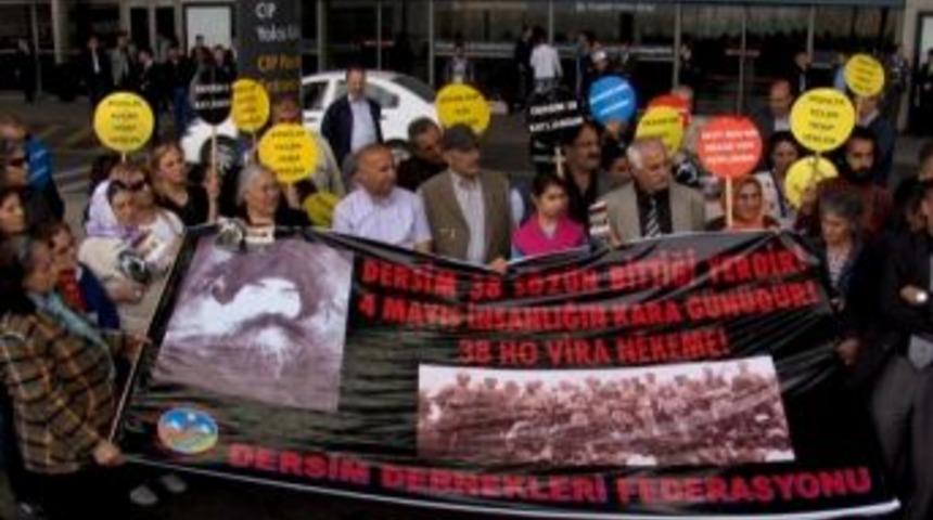 Havalimanında 'Sabiha G&ouml;k&ccedil;en' protestosu