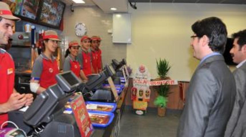 Burger King 466&rsquo;ncı şubesini Van&rsquo;da a&ccedil;tı