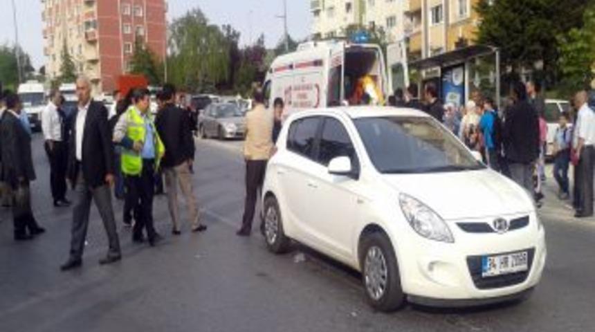 Otomobilin &ccedil;arptığı lise &ouml;ğrencisi yaralandı
