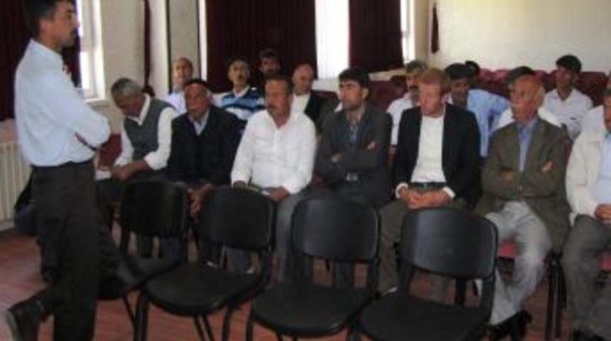 Sason&rsquo;da &ccedil;ilek yetiştiricilerine seminer d&uuml;zenlendi