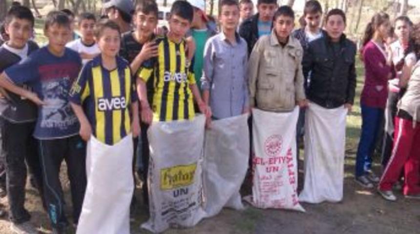 Bilal Şahin Okuma Salonu &ouml;ğrencileri, piknikte stres attı