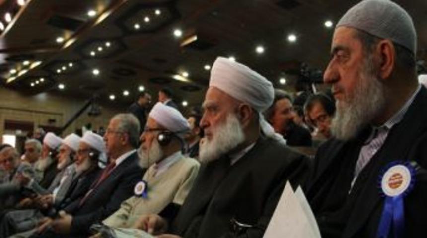 D&uuml;nyanın d&ouml;rt bir yanından &lsquo;Peygamber Yolundan &Ccedil;&ouml;z&uuml;m' i&ccedil;in geldiler