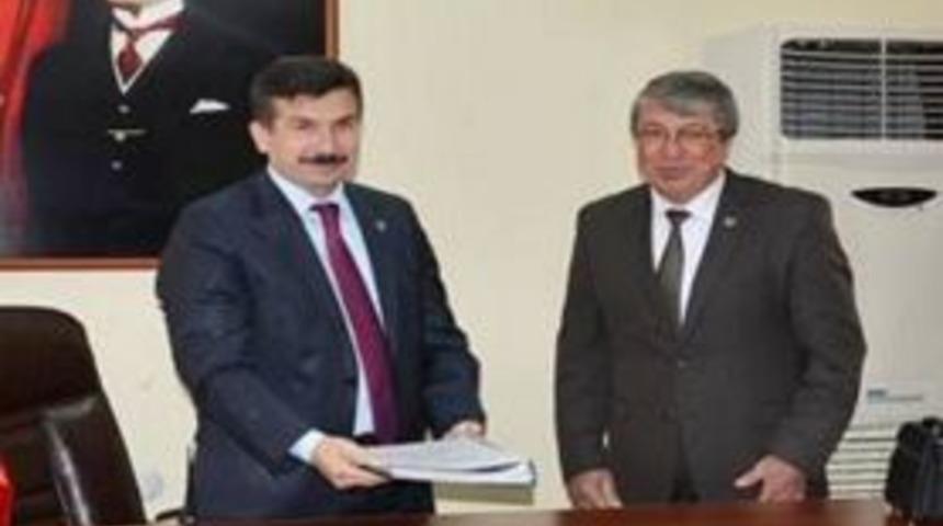 İl&ccedil;e olmak istiyoruz