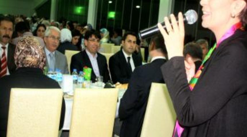 Hande Hanımlar Derneği Eğitim i&ccedil;in panel d&uuml;zenledi