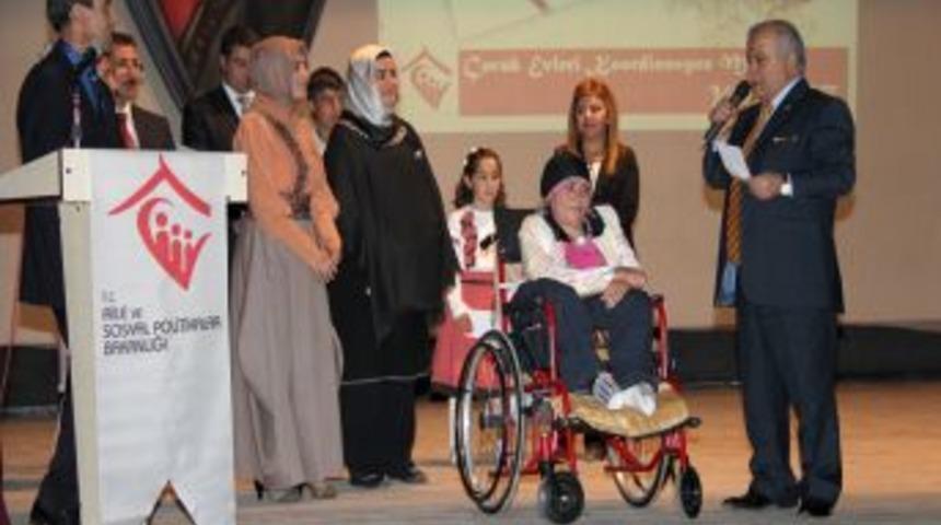 Yozgat &ccedil;ocuk yuvası &ouml;ğrencilerinin hazırladığı program beğenildi