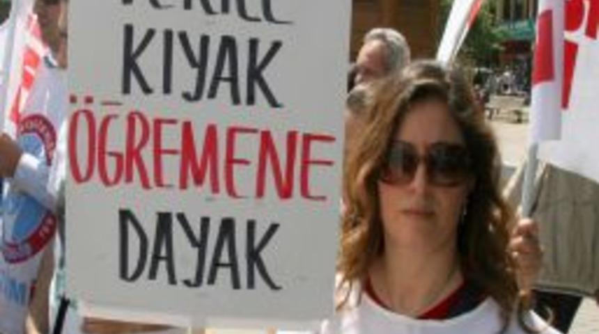Sendikalar birlik oldu, &ouml;ğretmenlere şiddeti kınadı