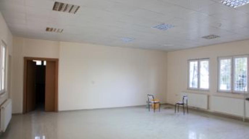 Dev adamlara modern tesis