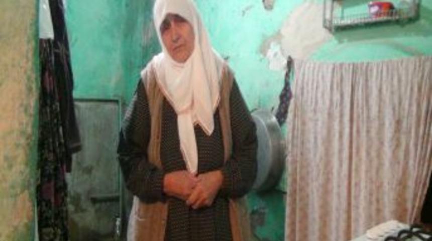 Saniye nine kendisine uzanacak yardım elini bekliyor