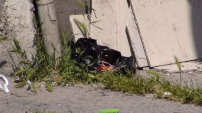 Mahallede ş&uuml;pheli paket paniği