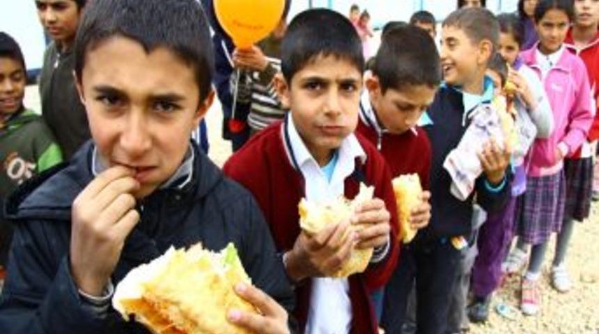 Konteyner kentte 5 bin kişiye mangal ziyafeti