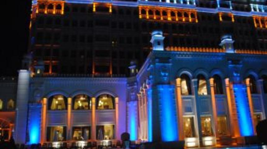 Ruslar gece aydınlatması olan otelleri tercih ediyor