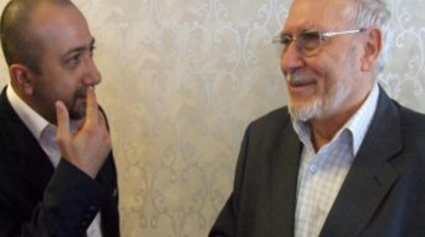 Riyad Al-Shakfa: Esed giderse İslam coğrafyasına birlik gelebilir