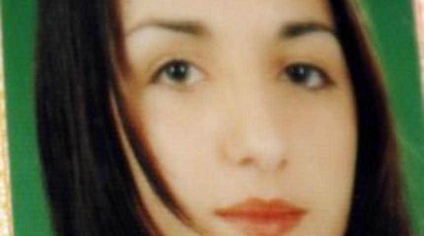 Takla atan otomobil metrob&uuml;s yoluna girdi: 3 ağır yaralı