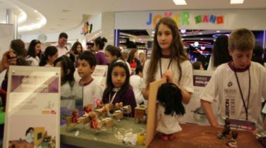 İsrafı &ouml;nlemek i&ccedil;in Afrika&rsquo;daki a&ccedil;lığı anlattılar