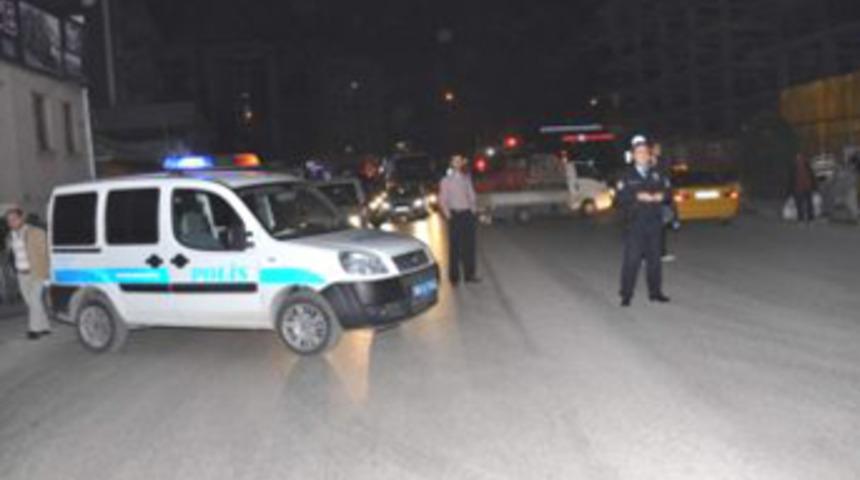 Trafik magandaları dehşet sa&ccedil;tı: 1 &ouml;l&uuml;