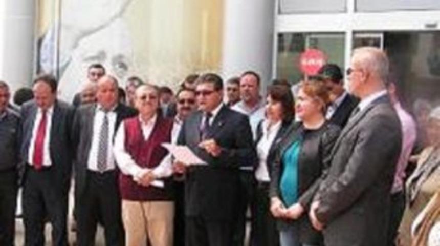 Akg&uuml;l&rsquo;&uuml;n Demokrasi m&uuml;cadelesi