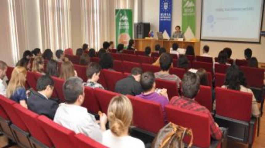 İşadamları ve uzmanlar, gen&ccedil;lere tecr&uuml;belerini anlattı