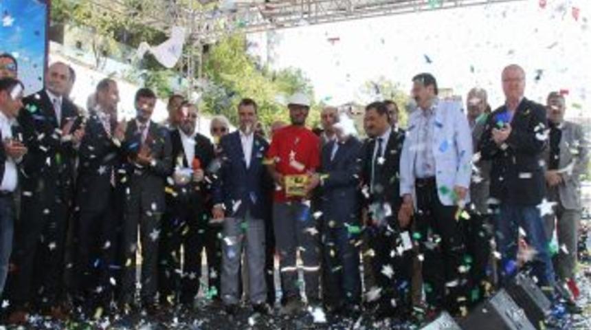 Ey&uuml;p Belediyesi yeni hizmet binasının temeli atıldı