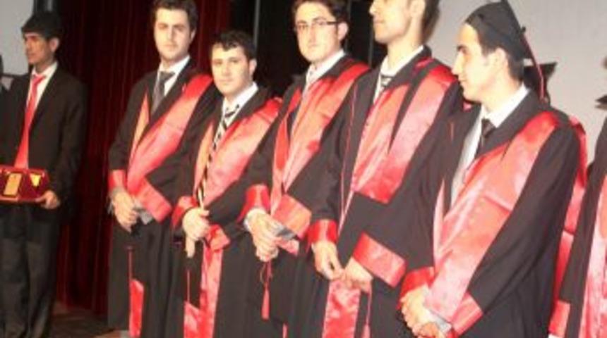 Tokat Eğitim Derneği mezuniyet t&ouml;reni d&uuml;zenledi