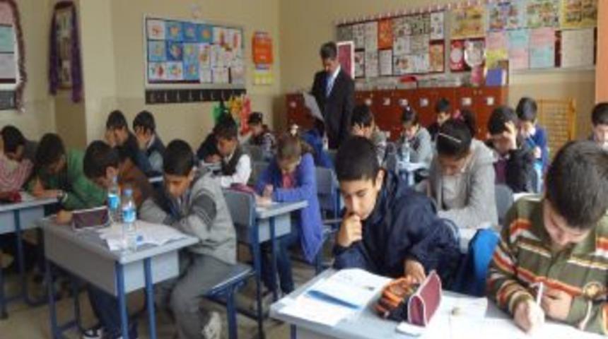 Malatyalı &ouml;ğrenciler, MAMATYA'da ter d&ouml;kt&uuml;