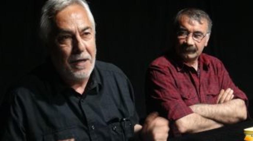 Rutkay Aziz: Devlet tiyatroya yardım yapar, hi&ccedil;bir şeye karışamaz