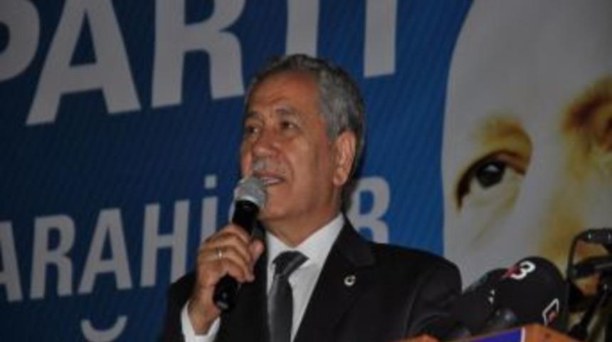 Arın&ccedil;: Bu millet, bizim aile fotoğrafımızı sevdi