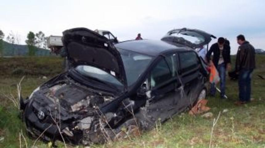 Sollamak isterken şarampole u&ccedil;tu, 5 kişi yaralandı