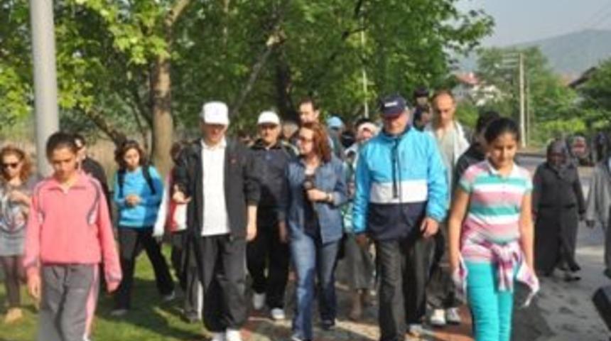 Kartepe'de cumartesi y&uuml;r&uuml;y&uuml;şleri