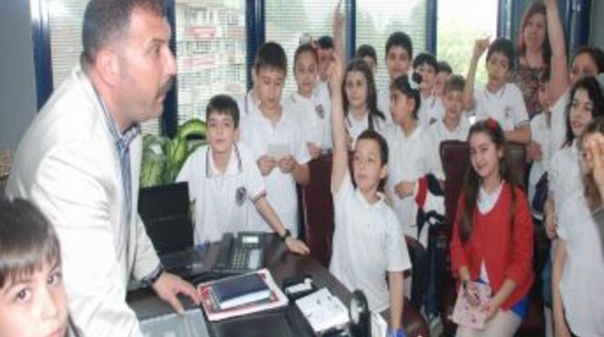 &Ouml;ğrenciler Belediye'de Ders Yaptı