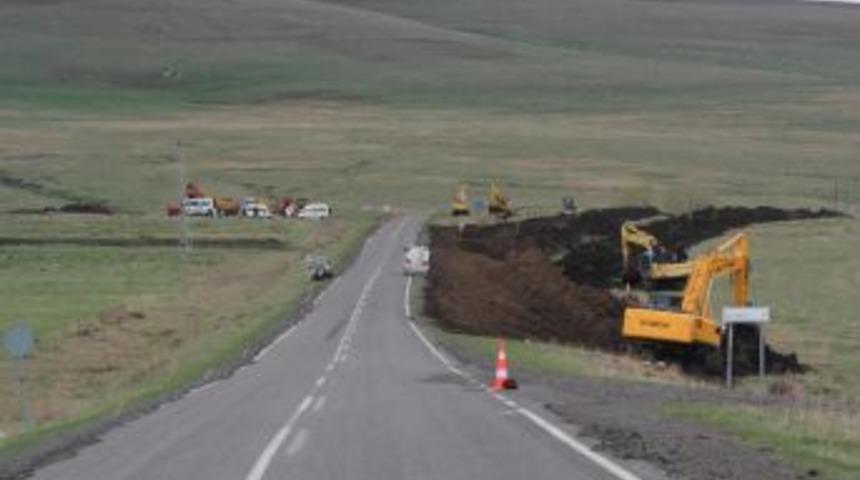 Ardahan-&Ccedil;ıldır Arası Duble Yol &Ccedil;alışması Başladı