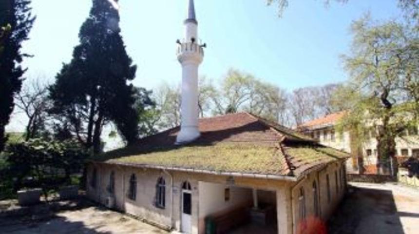 S&uuml;mer Cami Meydanı Eski Haline Kavuşuyor