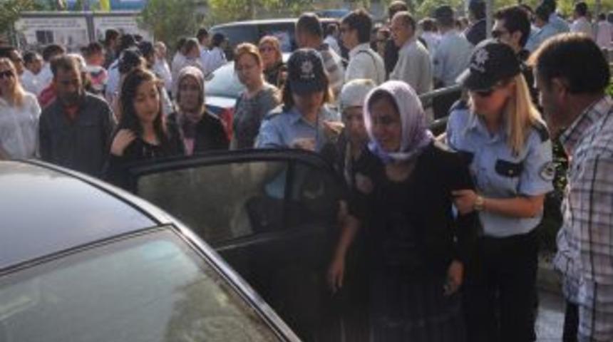 Polis Memuruna H&uuml;z&uuml;nl&uuml; Veda