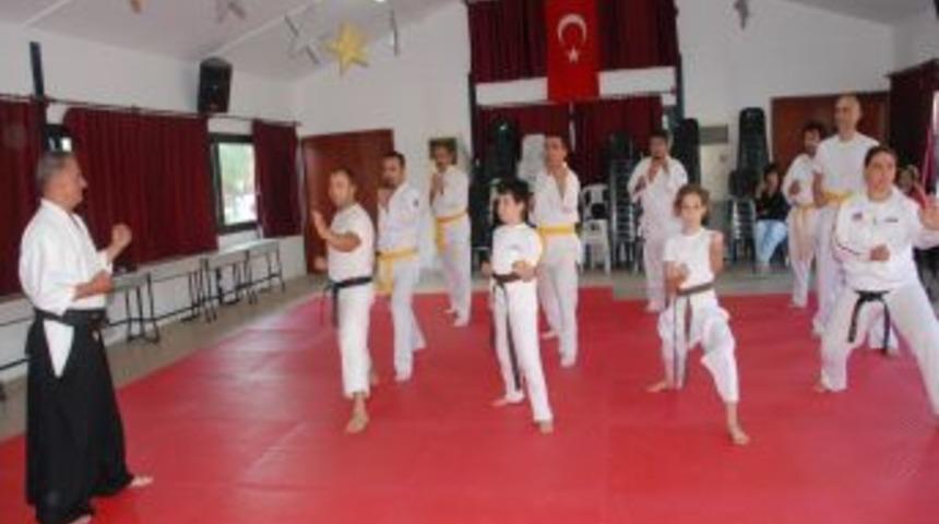 D&uuml;nya Eski Şampiyonu Kızı Ve Damadı İle Fethiye'de Ders Verdi