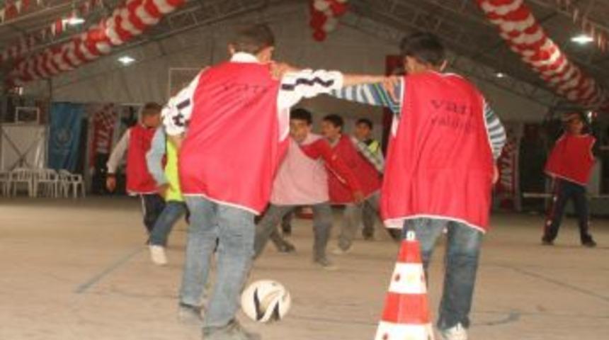 Van'da Konteynır Kentlerde Sosyal Ve Sportif &Ccedil;alışmalar