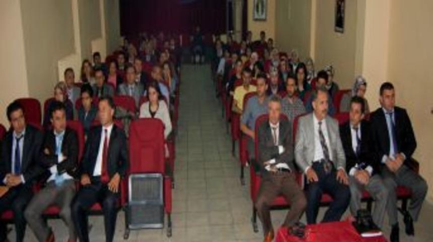 Kız &Ccedil;ocuklarının Okullaşması İ&ccedil;in, &Ouml;ğretmenler Eğitime Alındı